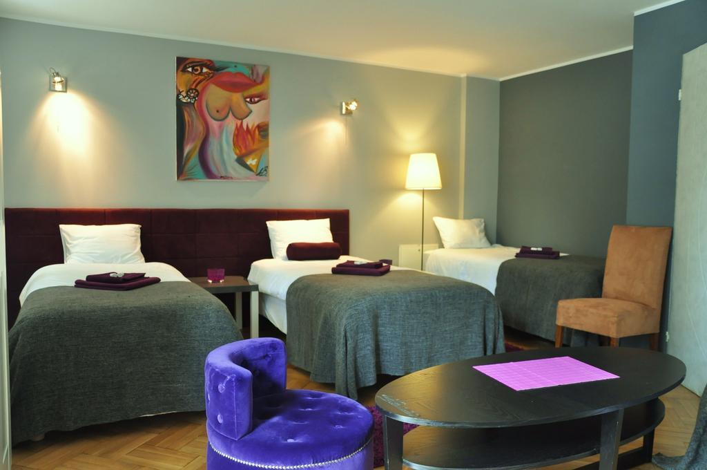 Hotel Anton House Varsovia Exterior foto